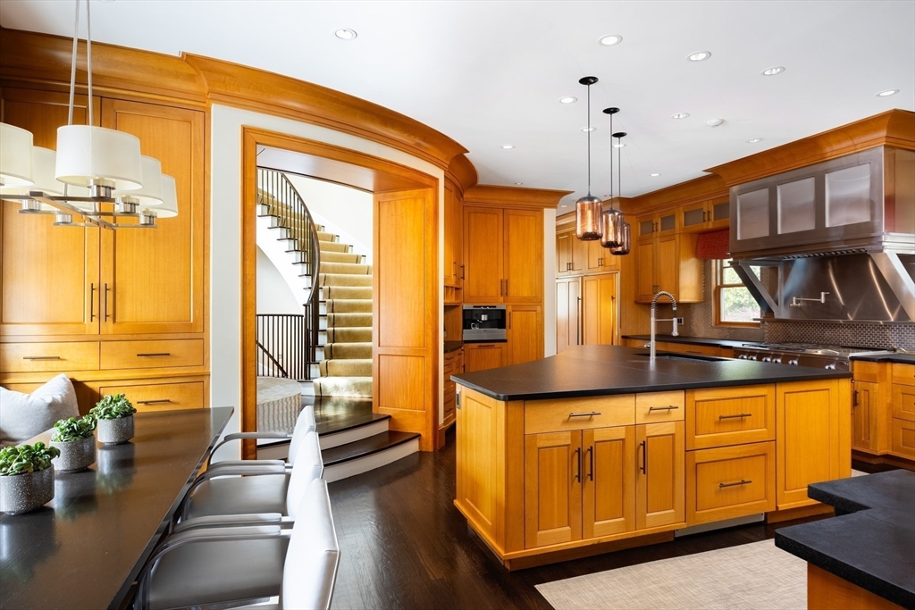 1 Chestnut Place Brookline, MA 02445 - Photo 8 of 26