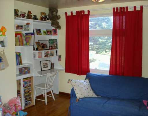 112 Ridge Avenue Economy, PA 15042 - Photo 6 of 8 Den/Family/Great Room.