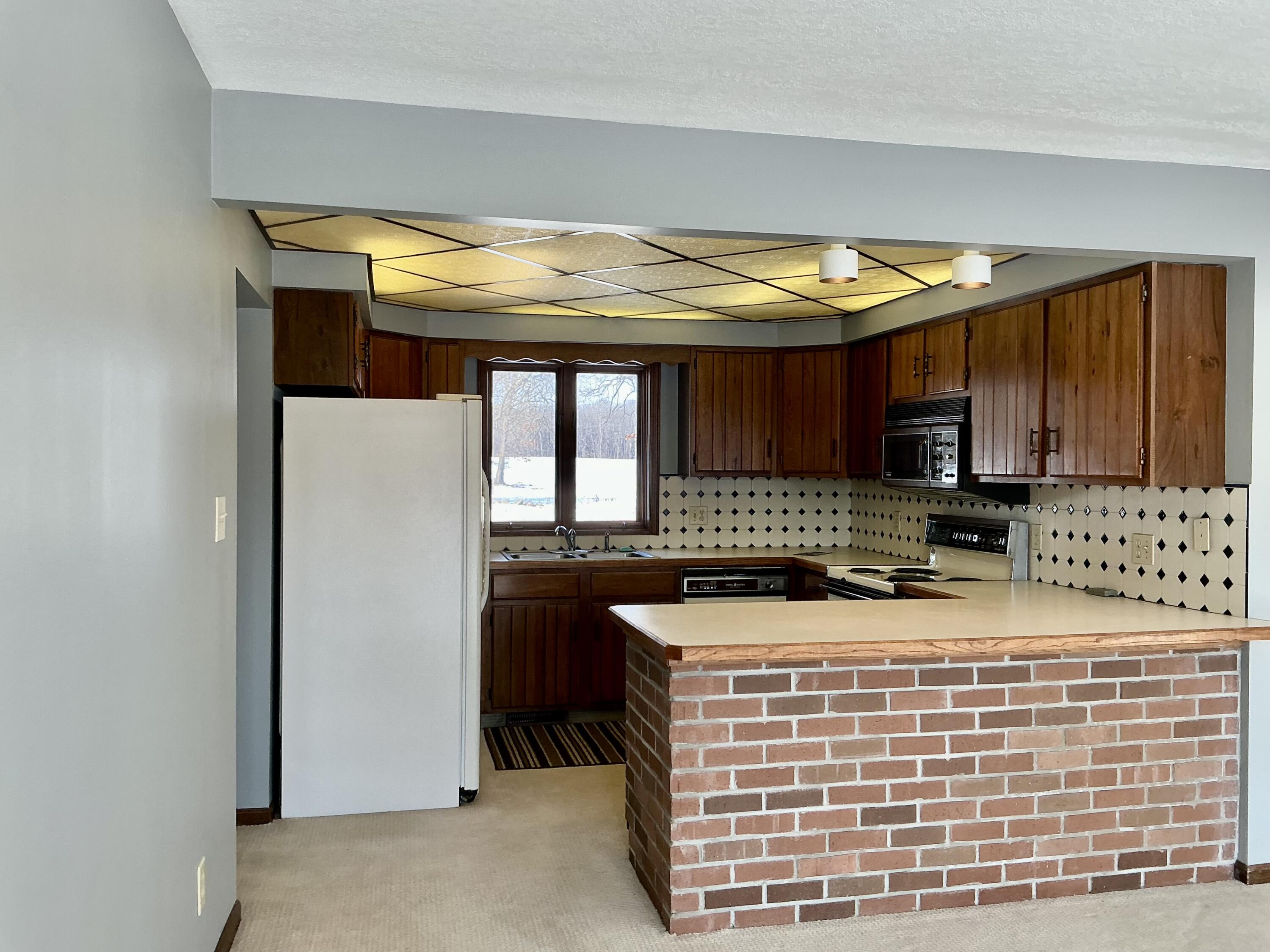 7551 Dobson Road Jonesville, MI 49250 - Photo 5 of 35 IMG_7121