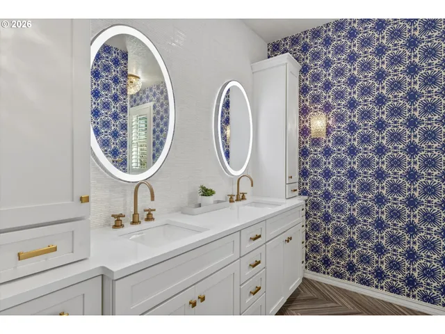 $1,990,000 | 11511 South Riverwood Road, Portland, OR 97219