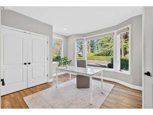 $1,990,000 | 11511 South Riverwood Road, Portland, OR 97219