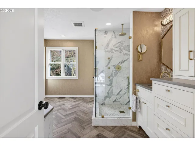 $1,990,000 | 11511 South Riverwood Road, Portland, OR 97219