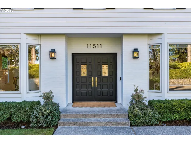 $1,990,000 | 11511 South Riverwood Road, Portland, OR 97219