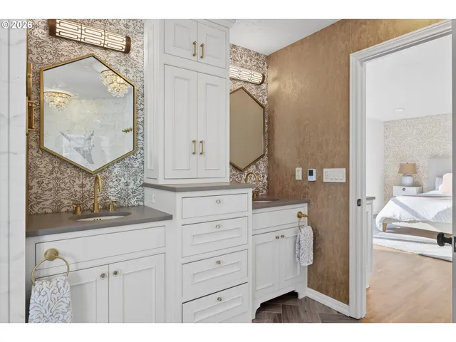 $1,990,000 | 11511 South Riverwood Road, Portland, OR 97219