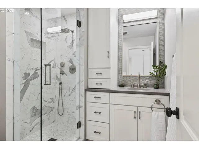 $1,990,000 | 11511 South Riverwood Road, Portland, OR 97219