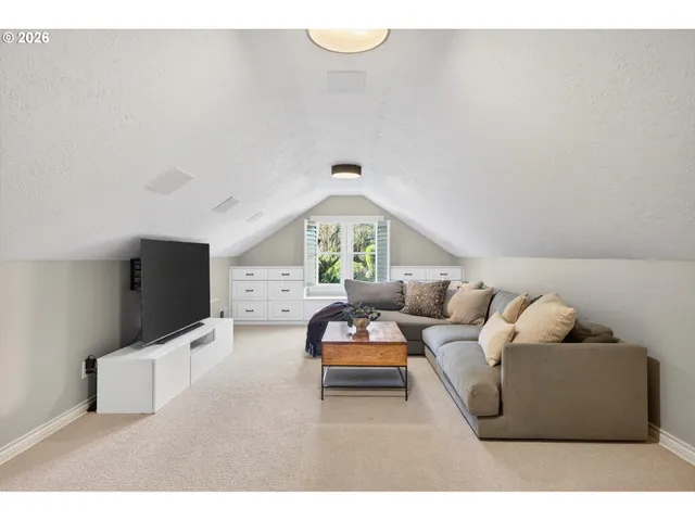 $1,990,000 | 11511 South Riverwood Road, Portland, OR 97219