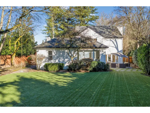 $1,990,000 | 11511 South Riverwood Road, Portland, OR 97219