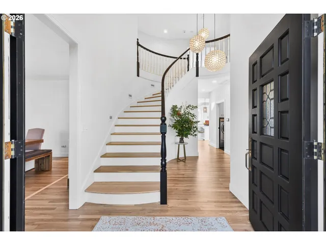 $1,990,000 | 11511 South Riverwood Road, Portland, OR 97219