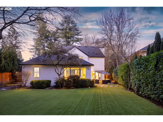 $1,990,000 | 11511 South Riverwood Road, Portland, OR 97219