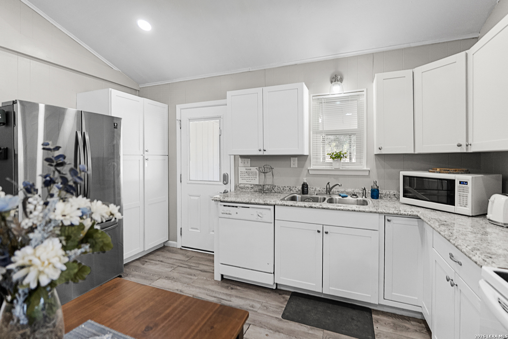 553 Matt Dillon Road Bandera, TX 78003 - Photo 11 of 29