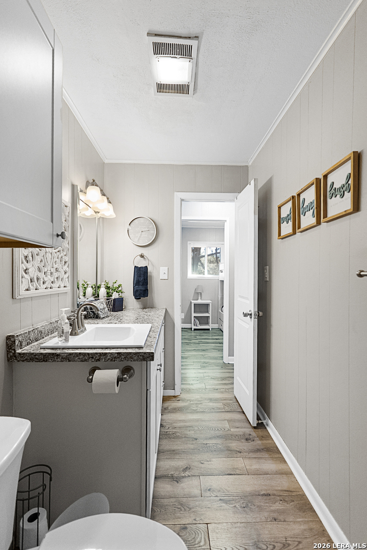 553 Matt Dillon Road Bandera, TX 78003 - Photo 20 of 29