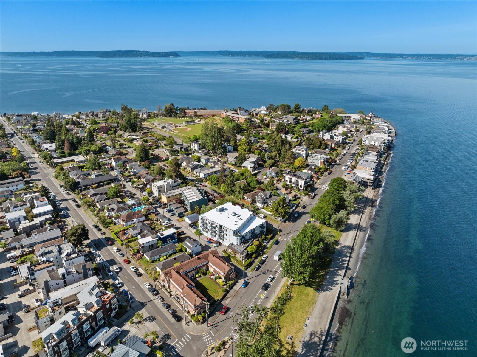 2920 Alki Avenue Southwest, Unit 409 Seattle, WA 98116 - Photo 24 of 26