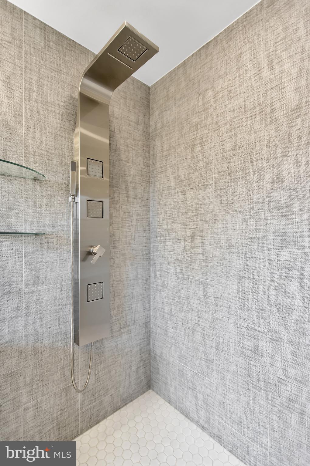 8614 Ewing Drive Bethesda, MD 20817 - Photo 11 of 24