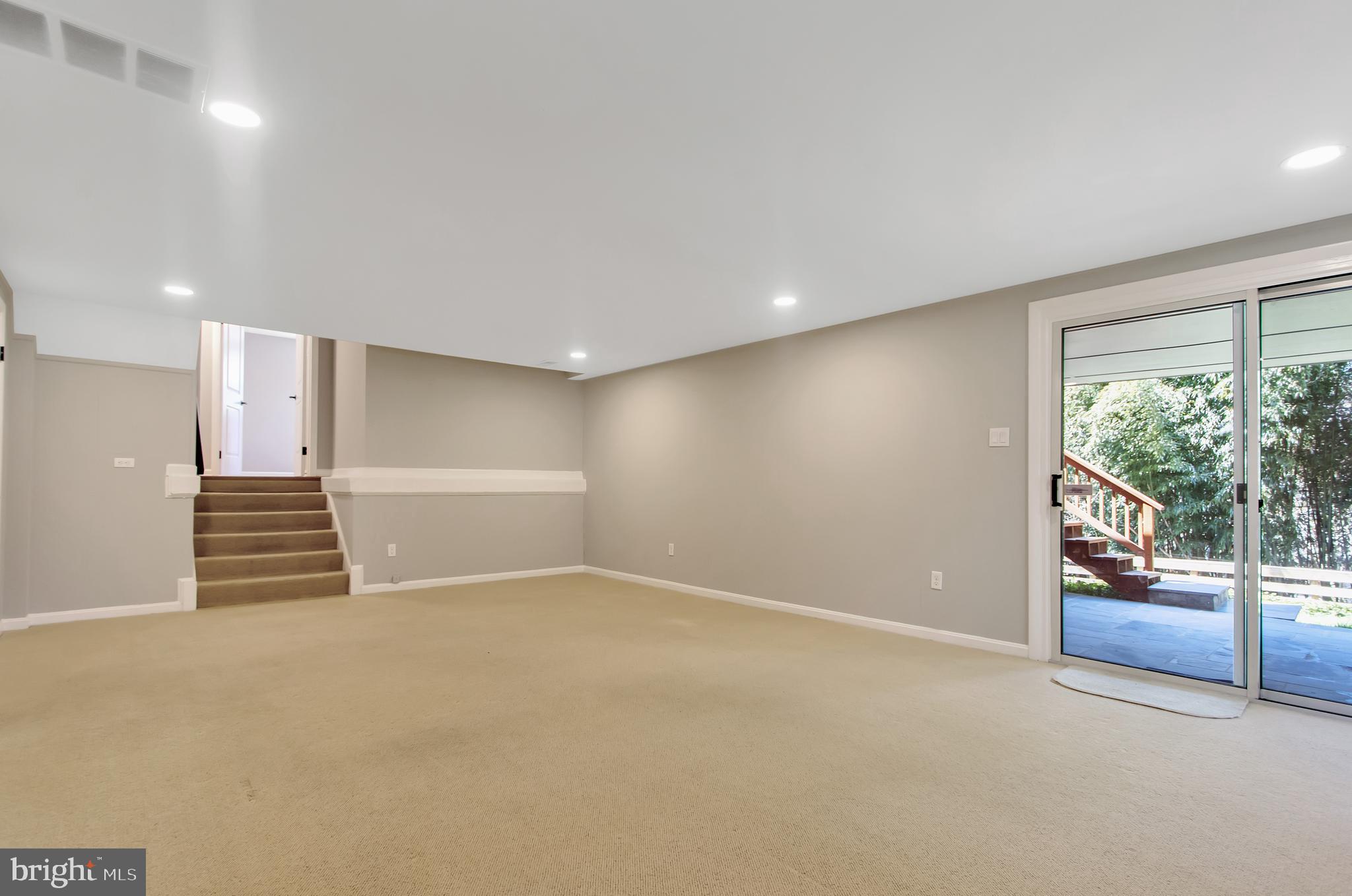 8614 Ewing Drive Bethesda, MD 20817 - Photo 20 of 24