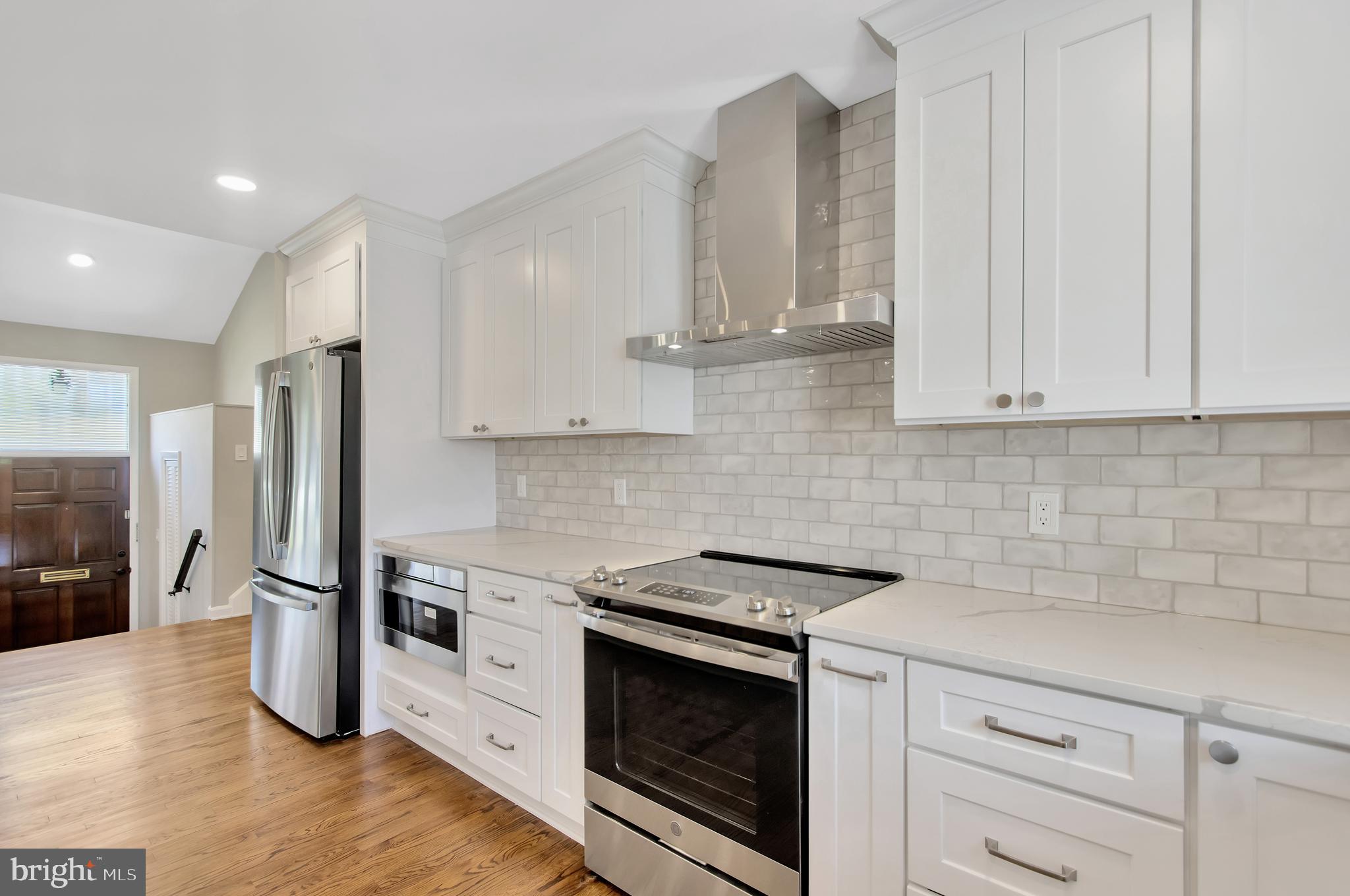 8614 Ewing Drive Bethesda, MD 20817 - Photo 6 of 24