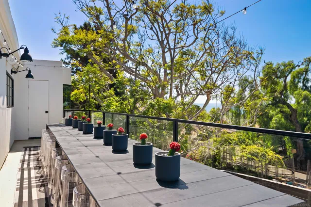 $6,000,000 | 5676 Taft Avenue, La Jolla, CA 92037