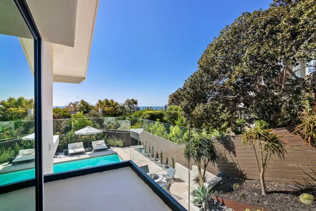 $6,000,000 | 5676 Taft Avenue, La Jolla, CA 92037