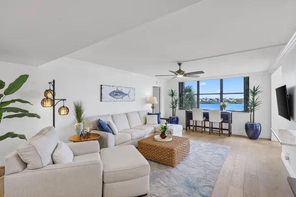 $799,000 | 1648 Jupiter Cove Drive, Unit 315, Jupiter, FL 33469