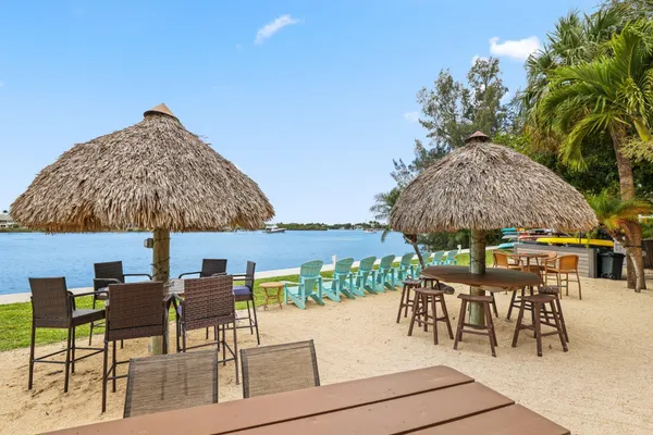 $799,000 | 1648 Jupiter Cove Drive, Unit 315, Jupiter, FL 33469