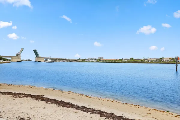 $799,000 | 1648 Jupiter Cove Drive, Unit 315, Jupiter, FL 33469