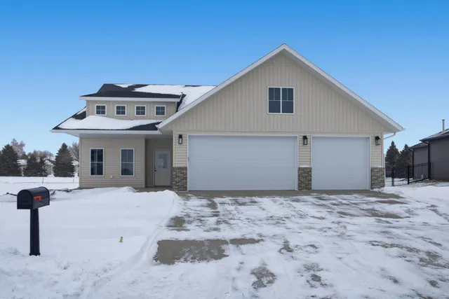 $548,500 | 4736 Hampton Loop South, Moorhead, MN 56560