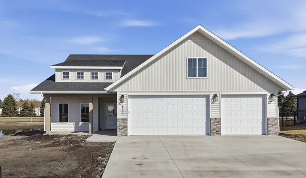 $548,500 | 4736 Hampton Loop South, Moorhead, MN 56560