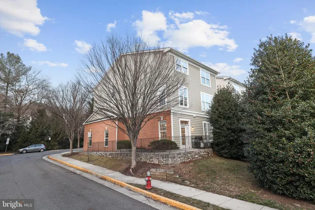 $524,700 | 7057 Huntley Run Place, Unit 120, Alexandria, VA 22306