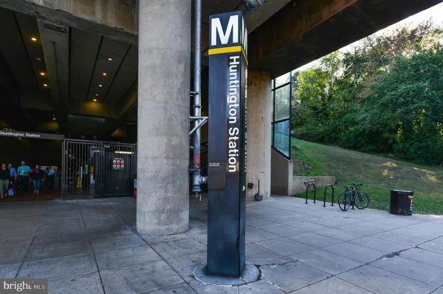 $524,700 | 7057 Huntley Run Place, Unit 120, Alexandria, VA 22306