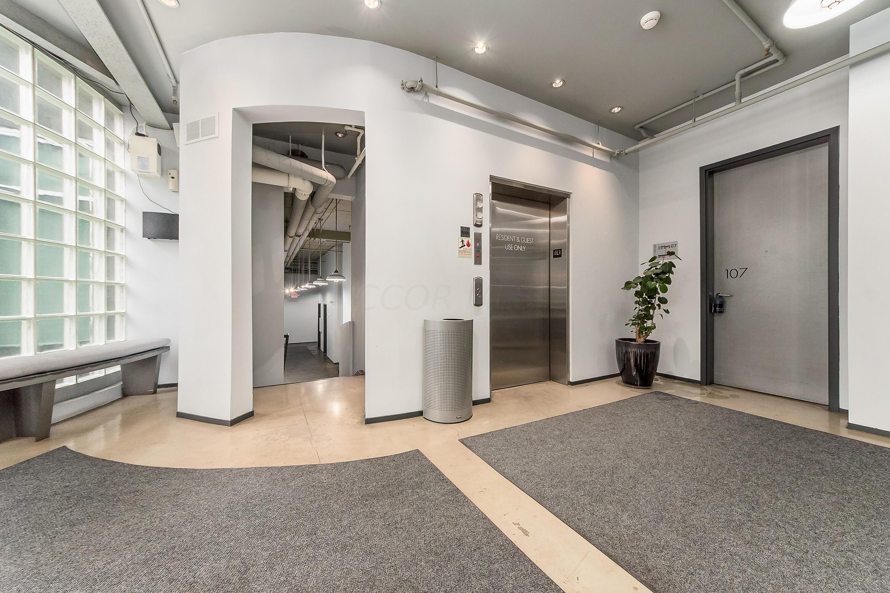 60 East Spring Street, Unit 601 Columbus, OH 43215 - Photo 41 of 42 Entrance Hall