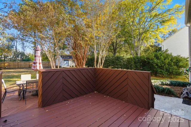 a view of deck and patio