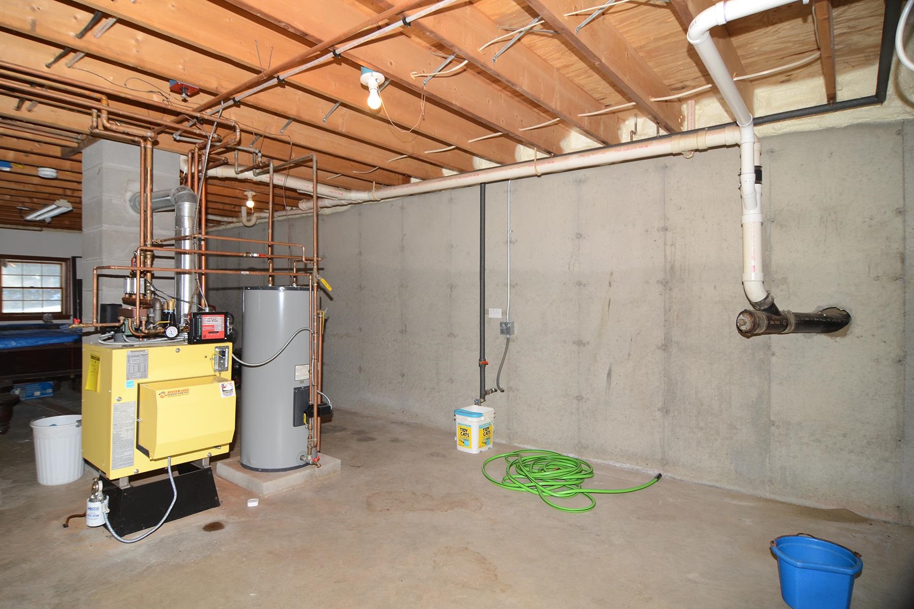 3724 Highway 105 Derby, VT 05829 - Photo 15 of 19