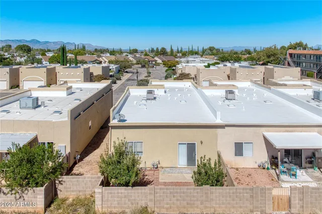 a picture of a city view