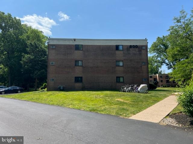 1575 West Street Road, Unit 819 Warminster, PA 18974 - Photo 2 of 12 Gallery Image 2