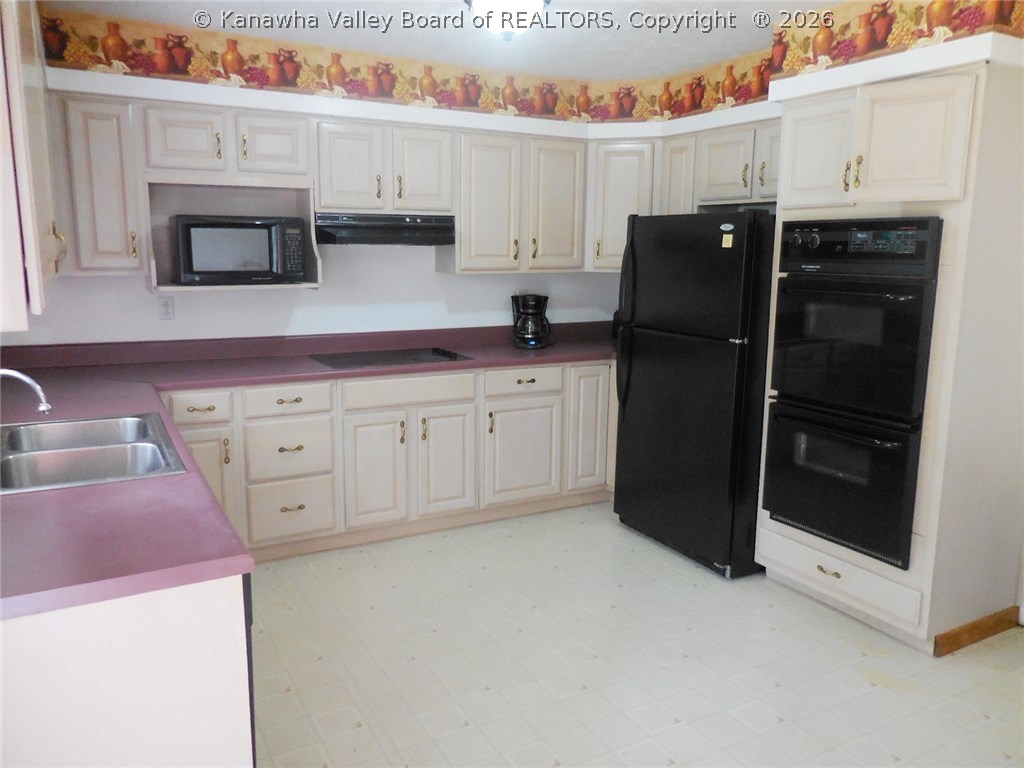 94 Pinewood Road Elkview, WV 25071 - Photo 3 of 27 Gallery Image 3