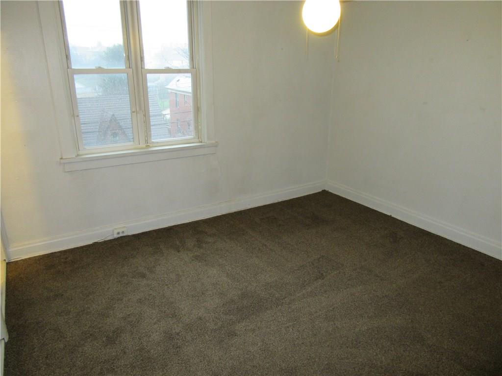 2923 Willett Road Pittsburgh, PA 15227 - Photo 10 of 16 Gallery Image 10