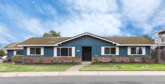 $500,000 | 900 Virginia Avenue, Lodi, CA 95242