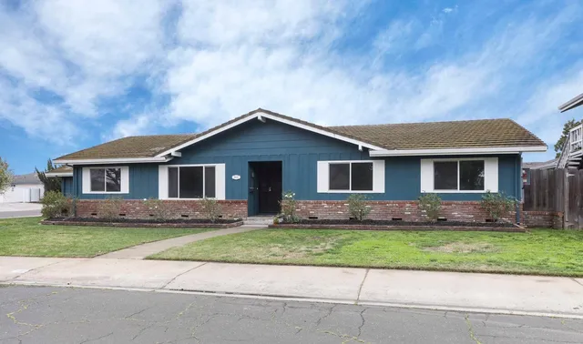 $500,000 | 900 Virginia Avenue, Lodi, CA 95242