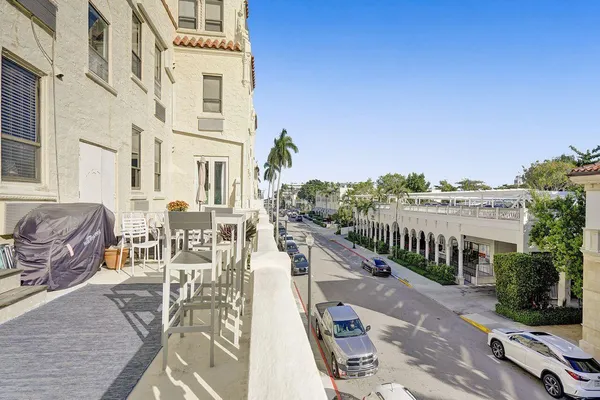 $10,000 | 235 Sunrise Avenue, Unit 2019, Palm Beach, FL 33480