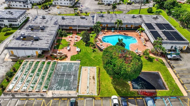 $95,000 | 3160 Lake Osborne Drive, Unit 107, Lake Worth Beach, FL 33461