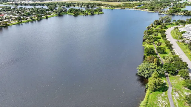 $95,000 | 3160 Lake Osborne Drive, Unit 107, Lake Worth Beach, FL 33461