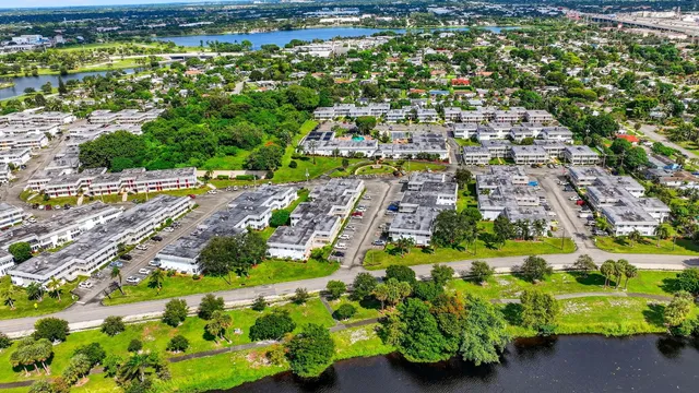 $95,000 | 3160 Lake Osborne Drive, Unit 107, Lake Worth Beach, FL 33461