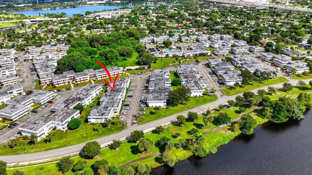 $95,000 | 3160 Lake Osborne Drive, Unit 107, Lake Worth Beach, FL 33461