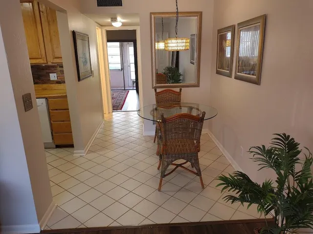 $95,000 | 3160 Lake Osborne Drive, Unit 107, Lake Worth Beach, FL 33461