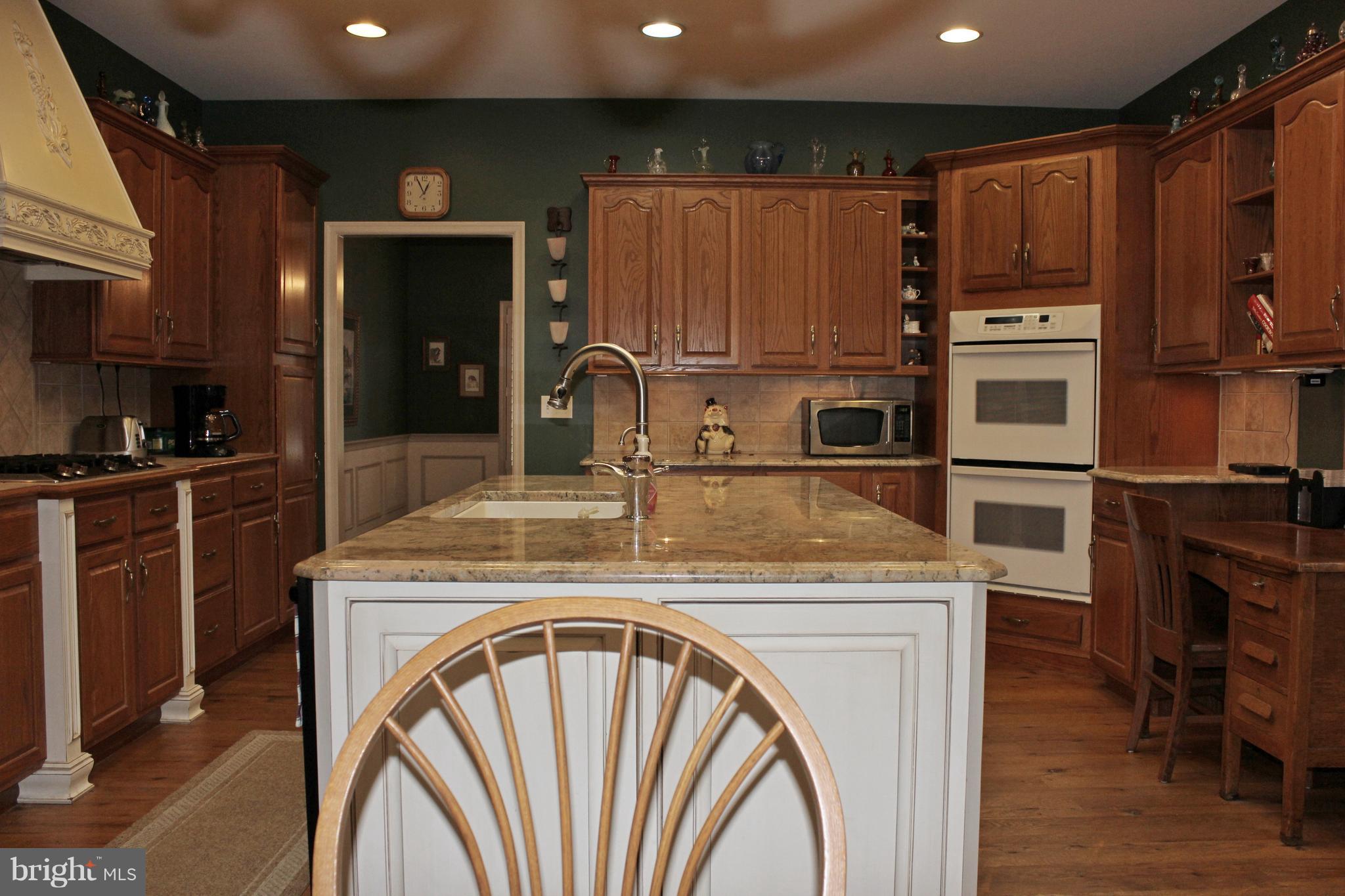 660 Laurel Avenue Lititz, PA 17543 - Photo 11 of 40 Gallery Image 11