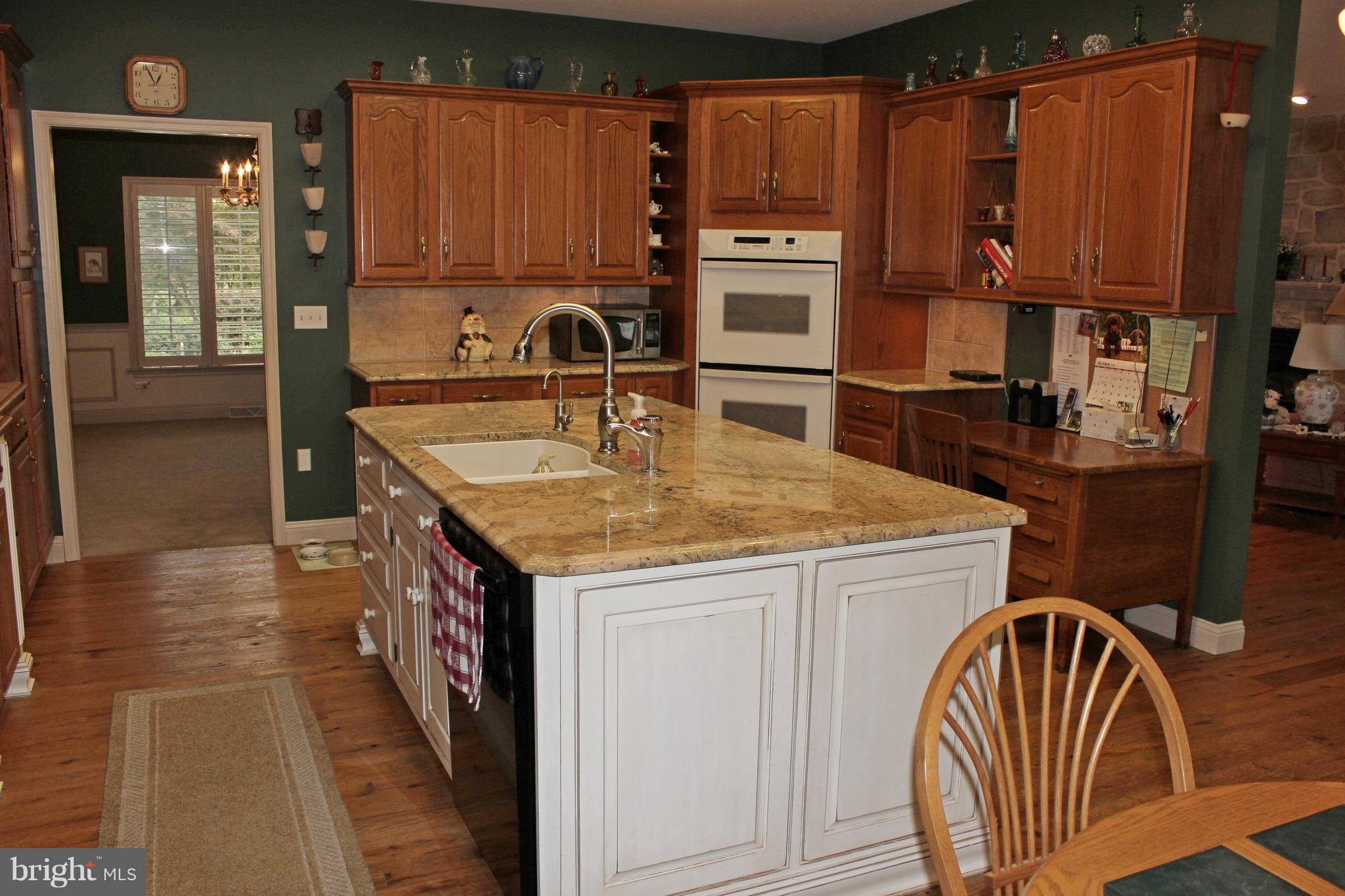 660 Laurel Avenue Lititz, PA 17543 - Photo 12 of 40 Gallery Image 12