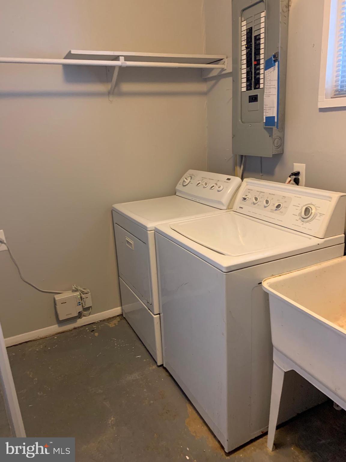 6020 Hanover Avenue Springfield, VA 22150 - Photo 20 of 25 Laundry Area