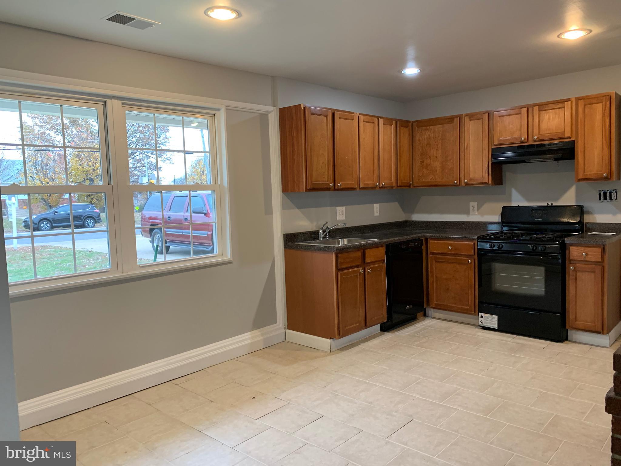 6020 Hanover Avenue Springfield, VA 22150 - Photo 5 of 25 Kitchen area