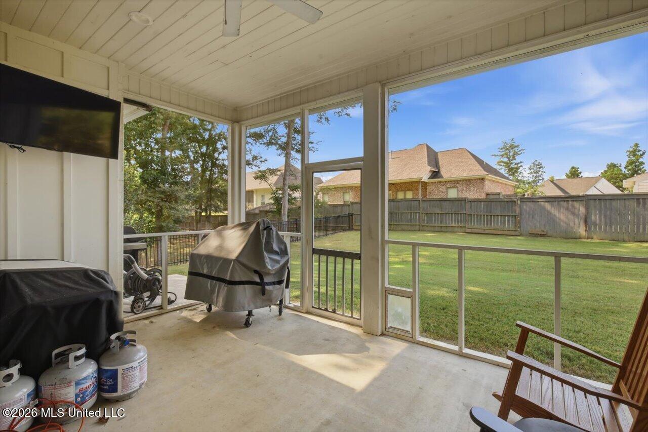 155 Lake Ridge Drive Madison, MS 39110 - Photo 42 of 47 42-155 Lake Ridge Dr _ Hometoursms.com