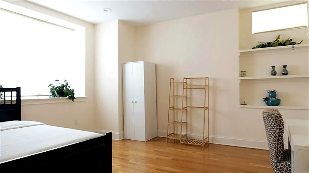 40 Naples Road, Unit B Brookline, MA 02446 - Photo 8 of 10