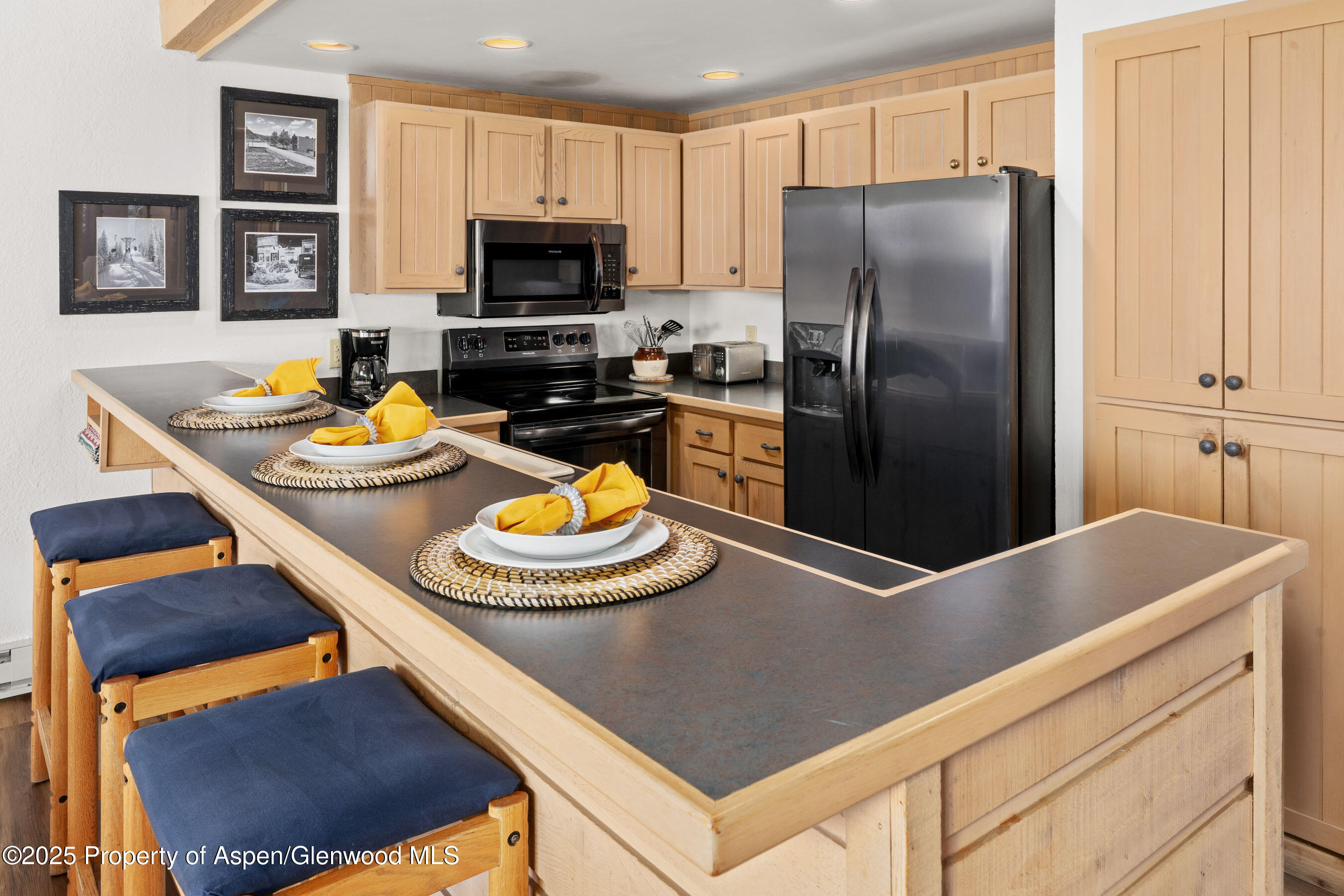 55 Upper Woodbridge Road, Unit H5 Snowmass Village, CO 81615 - Photo 12 of 35 Kitchen
